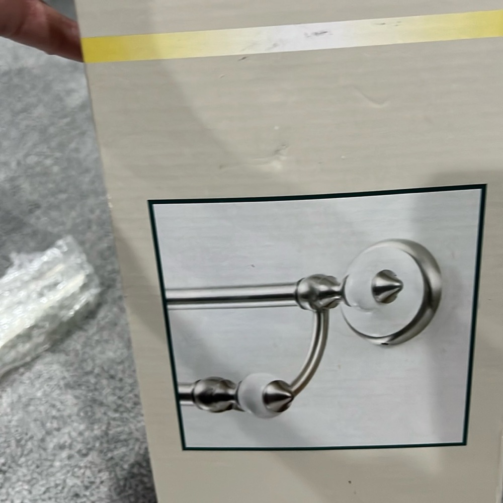 Double towel bar